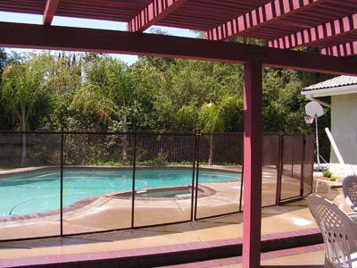 Swimming Pool Mesh Fences Fit into Your Yard